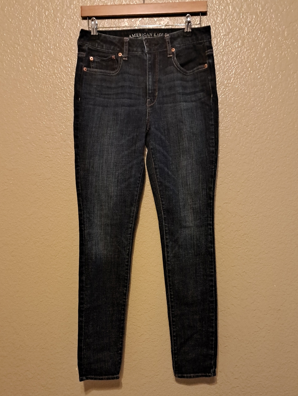 Size 6 Long American Eagle Outfitters Women’s Dark Blue Skinny Jeans